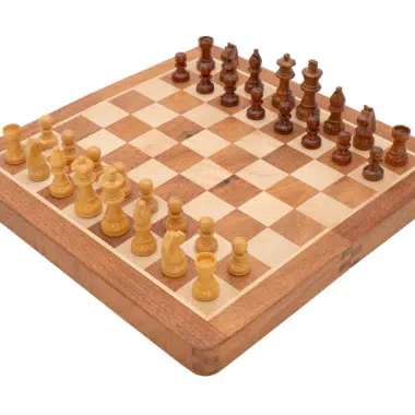 Jeu d'échecs pliant en bois massif avec pièces en détail - Le Palais Des Echecs