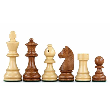 Set Staunton-schaakstukken 4'' in verlicht buxushout op witte achtergrond - Le Palais Des Echecs